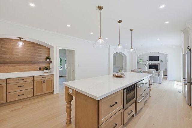 48 May Elm Lane, Norwell, MA 02061