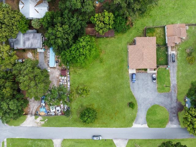 101 W GRIFFIN STREET, Fruitland Park, FL 34731