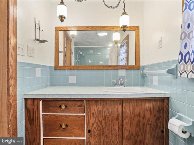 241 M ST, Littlestown, PA 17340