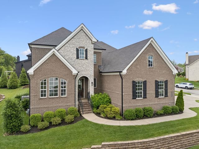 3213 Cherry Jack Ln, Thompsons Station, TN 37179