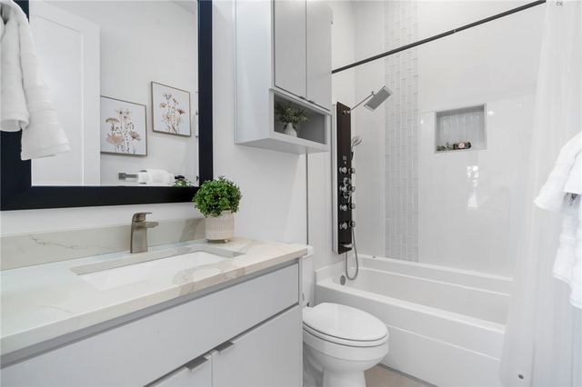 1259 NE Fillmore Street, Bentonville, AR 72712