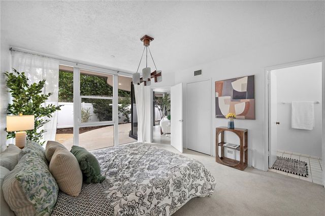 10540 W Olympic Boulevard, Los Angeles, CA 90064