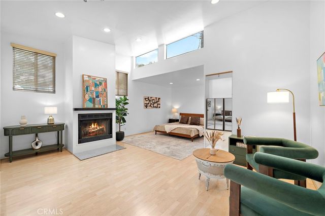 10540 W Olympic Boulevard, Los Angeles, CA 90064
