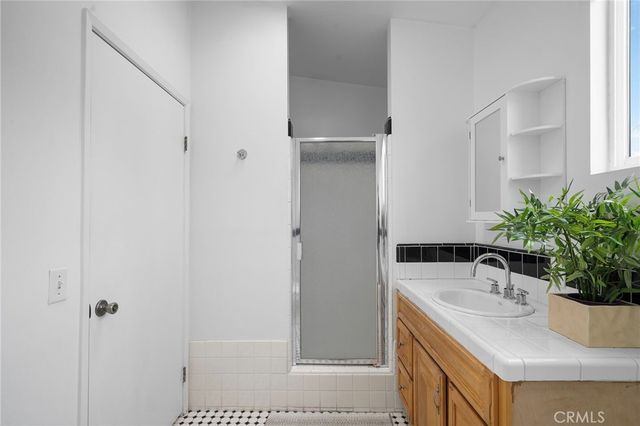 10540 W Olympic Boulevard, Los Angeles, CA 90064