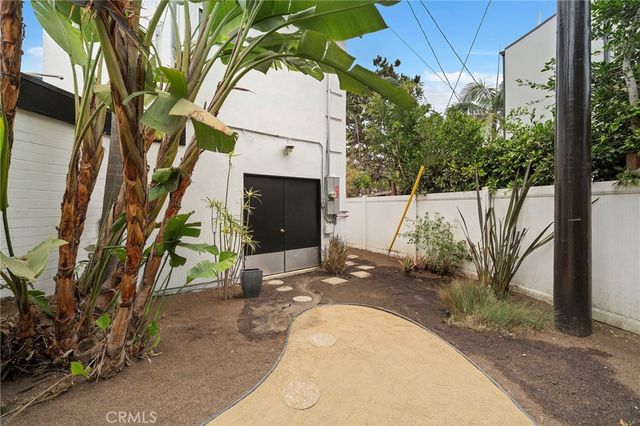 10540 W Olympic Boulevard, Los Angeles, CA 90064