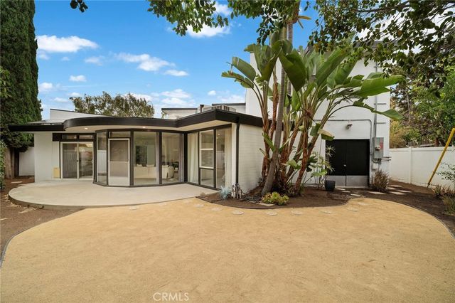 10540 W Olympic Boulevard, Los Angeles, CA 90064