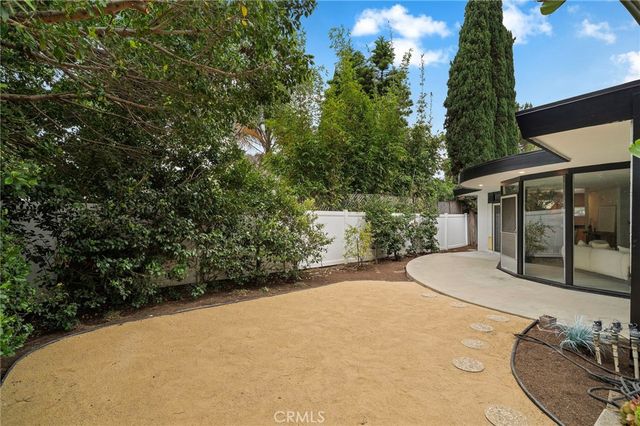 10540 W Olympic Boulevard, Los Angeles, CA 90064