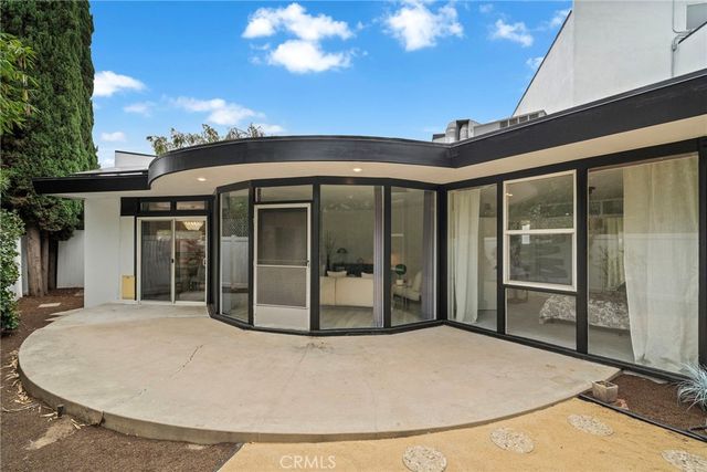 10540 W Olympic Boulevard, Los Angeles, CA 90064