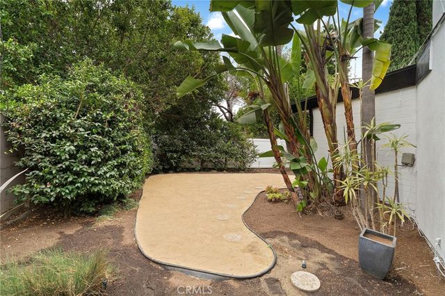 10540 W Olympic Boulevard, Los Angeles, CA 90064