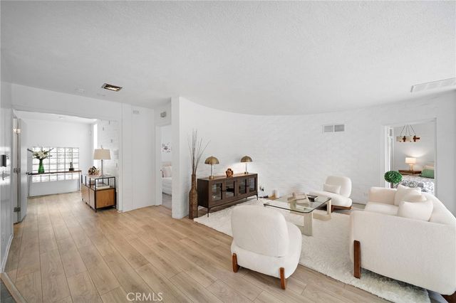 10540 W Olympic Boulevard, Los Angeles, CA 90064