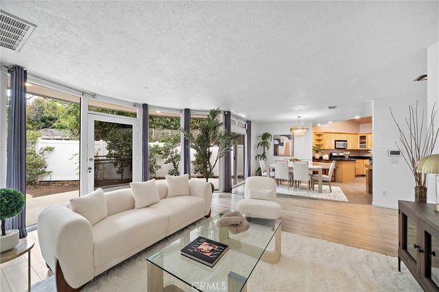 10540 W Olympic Boulevard, Los Angeles, CA 90064
