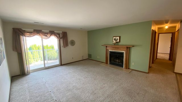9621 Merrillville Road 203, Crown Point, IN 46307