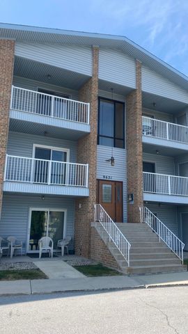 9621 Merrillville Road 203, Crown Point, IN 46307
