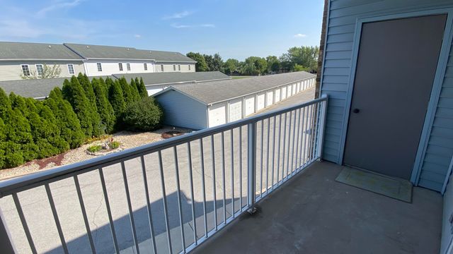 9621 Merrillville Road 203, Crown Point, IN 46307