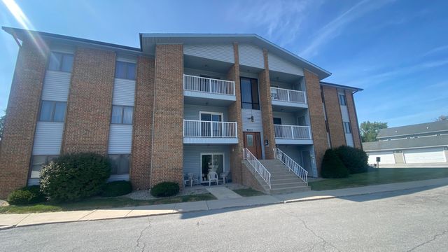 9621 Merrillville Road 203, Crown Point, IN 46307