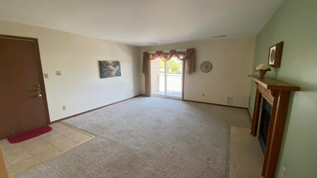 9621 Merrillville Road 203, Crown Point, IN 46307