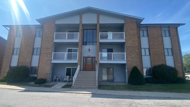 9621 Merrillville Road 203, Crown Point, IN 46307