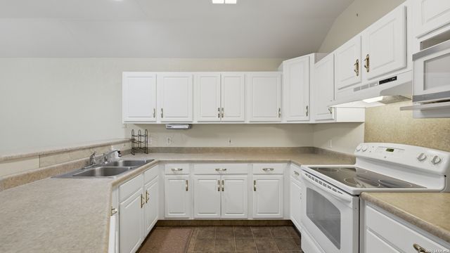 1571 KIMBERLY DAWN DR, New Braunfels, TX 78130