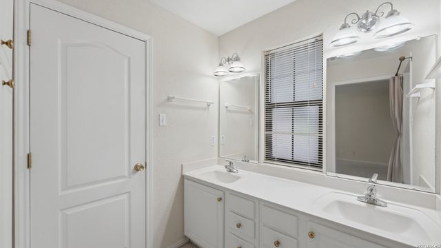 1571 KIMBERLY DAWN DR, New Braunfels, TX 78130