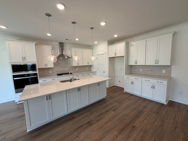 1968 Central Avenue, Summerville, SC 29483