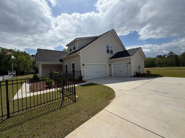 1968 Central Avenue, Summerville, SC 29483