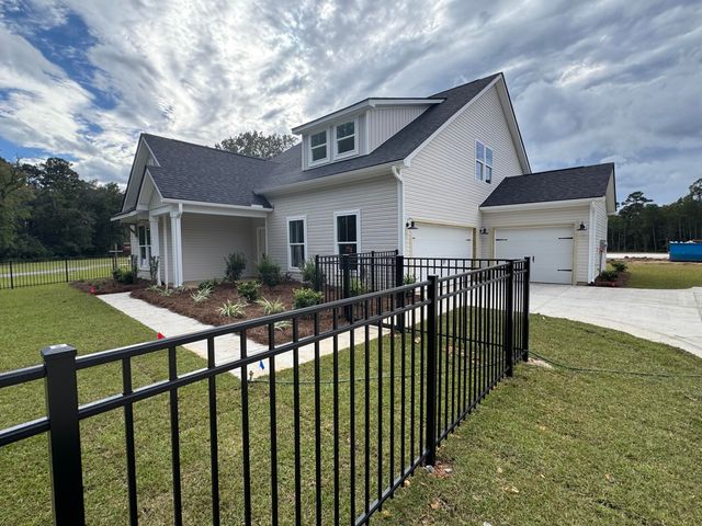 1968 Central Avenue, Summerville, SC 29483