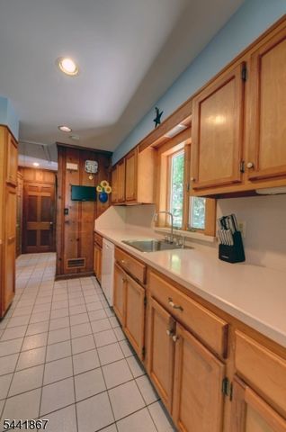 1 Welch Rd, Ringwood Boro, NJ 07456