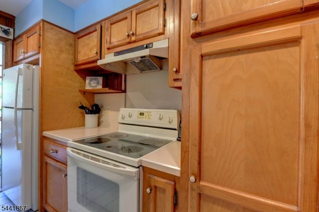 1 Welch Rd, Ringwood Boro, NJ 07456