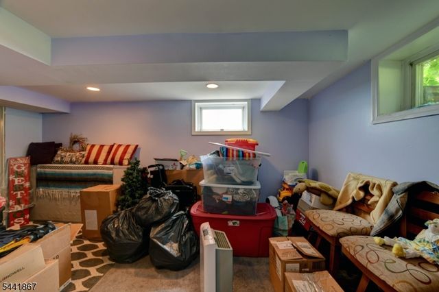 1 Welch Rd, Ringwood Boro, NJ 07456
