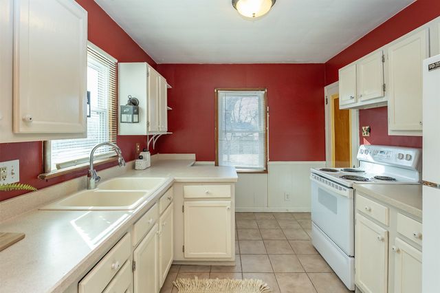 2412 44th Street, Des Moines, IA 50310