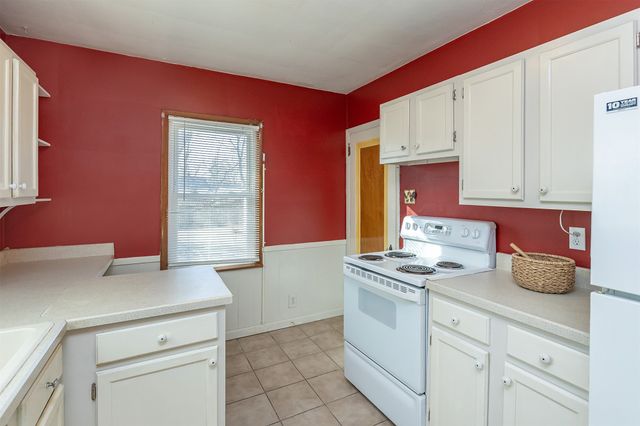 2412 44th Street, Des Moines, IA 50310