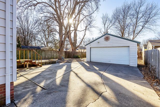 2412 44th Street, Des Moines, IA 50310