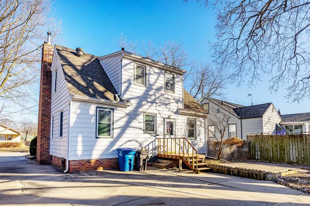 2412 44th Street, Des Moines, IA 50310