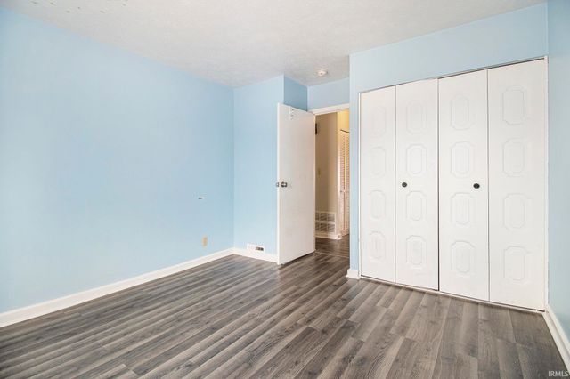 907 Berkley Circle, Mishawaka, IN 46544