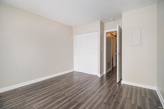 907 Berkley Circle, Mishawaka, IN 46544