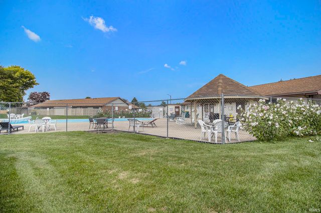 907 Berkley Circle, Mishawaka, IN 46544