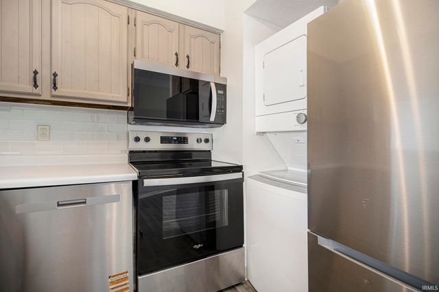 907 Berkley Circle, Mishawaka, IN 46544