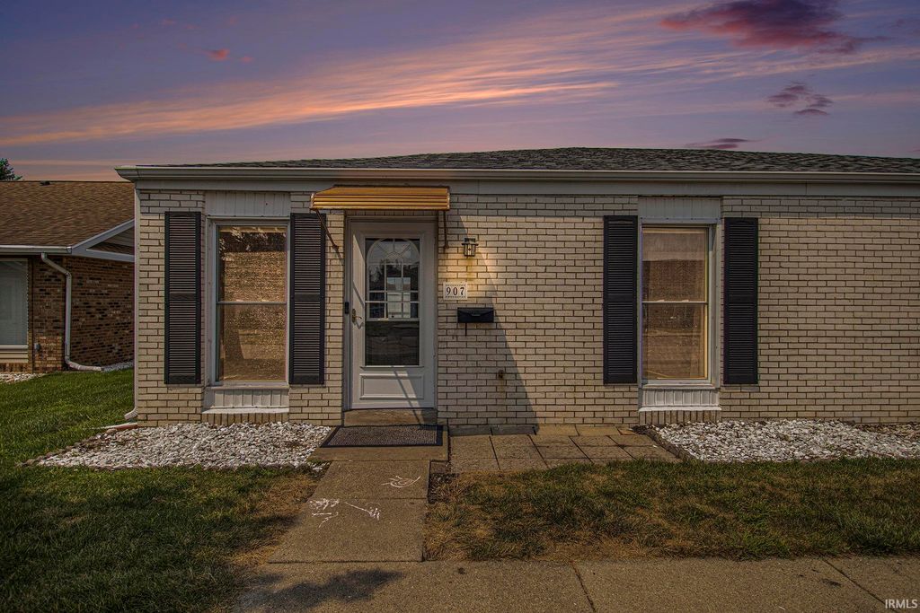 907 Berkley Circle, Mishawaka, IN 46544