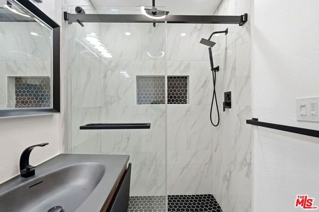 2406 Aviation Boulevard C, Redondo Beach, CA 90278