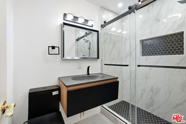 2406 Aviation Boulevard C, Redondo Beach, CA 90278