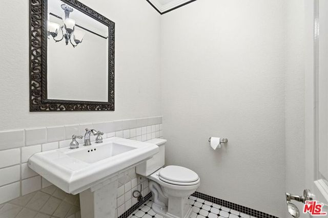 2406 Aviation Boulevard C, Redondo Beach, CA 90278