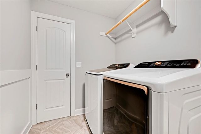 11316 W 166TH Place, Overland Park, KS 66221