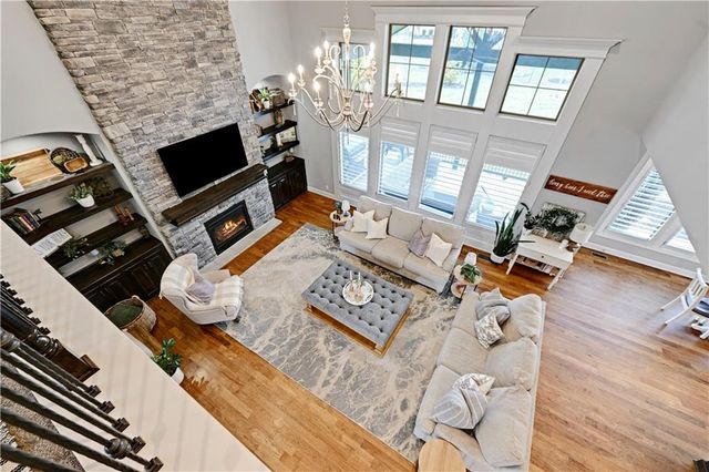 11316 W 166TH Place, Overland Park, KS 66221