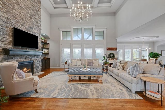 11316 W 166TH Place, Overland Park, KS 66221