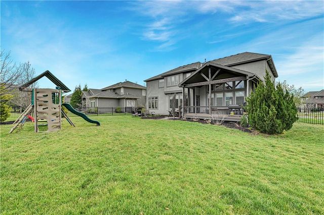 11316 W 166TH Place, Overland Park, KS 66221