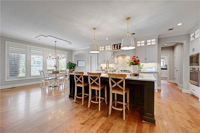 11316 W 166TH Place, Overland Park, KS 66221