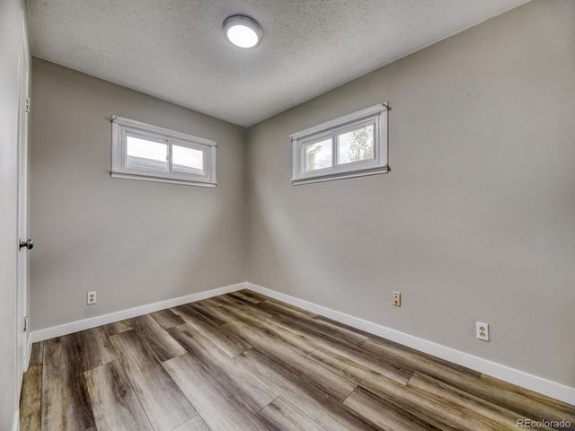 1015 W Longview Avenue, Littleton, CO 80120