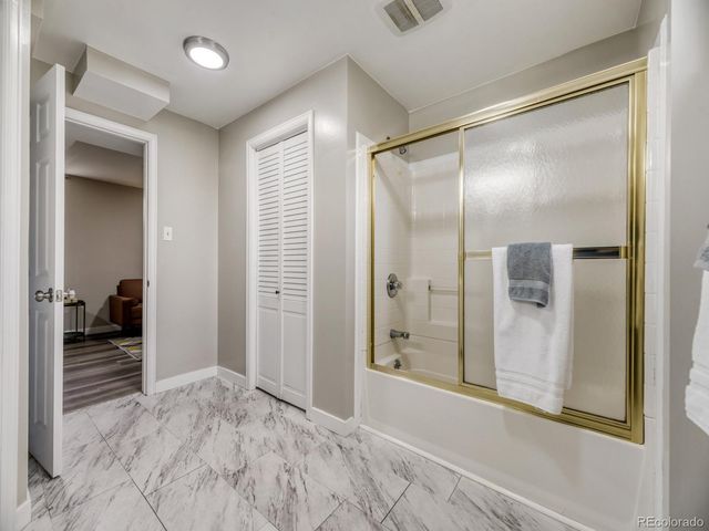 1015 W Longview Avenue, Littleton, CO 80120