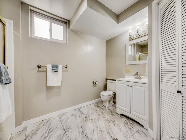 1015 W Longview Avenue, Littleton, CO 80120