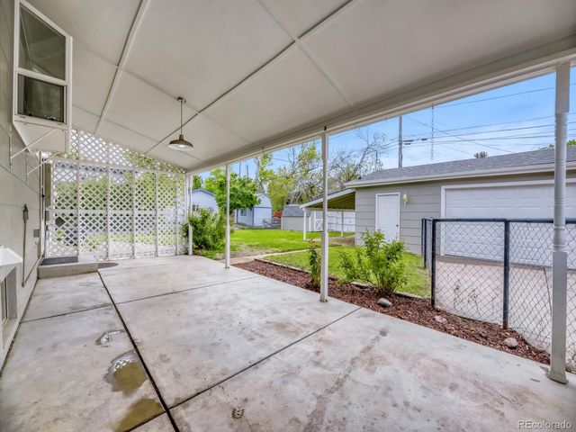 1015 W Longview Avenue, Littleton, CO 80120